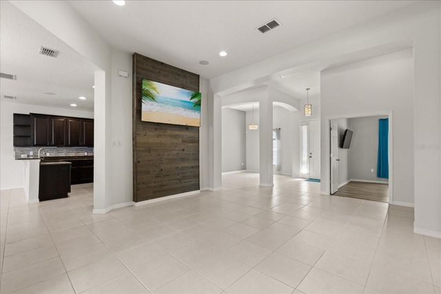 3722 EAGLE ISLE CIRCLE, Kissimmee, FL 34746