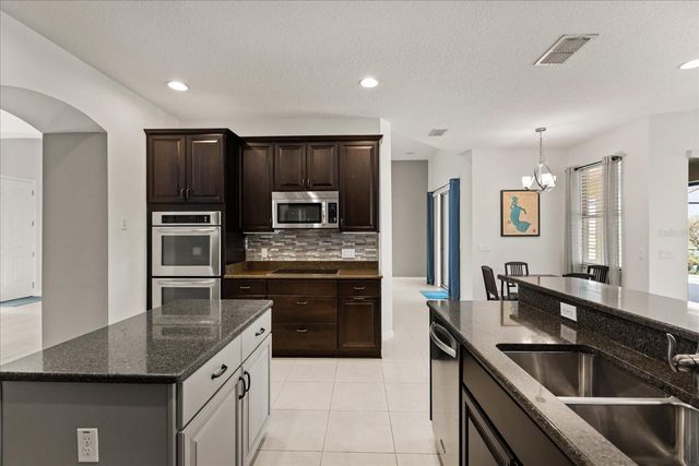 3722 EAGLE ISLE CIRCLE, Kissimmee, FL 34746