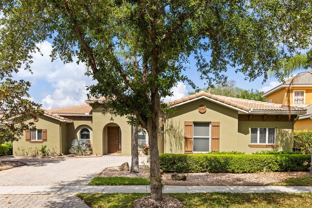 3722 EAGLE ISLE CIRCLE, Kissimmee, FL 34746