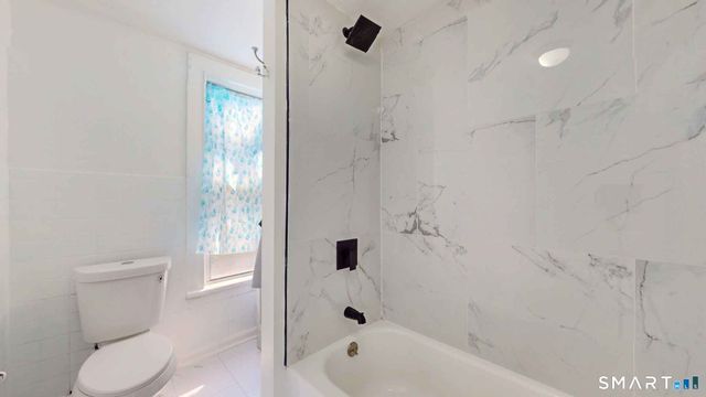 31 William Street, Danbury, CT 06810