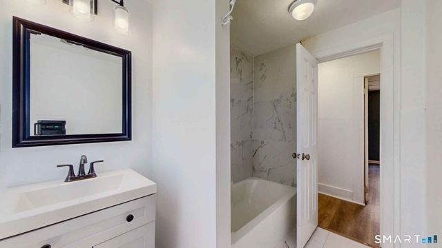 31 William Street, Danbury, CT 06810