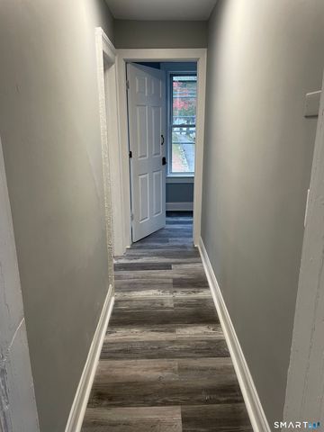 31 William Street, Danbury, CT 06810