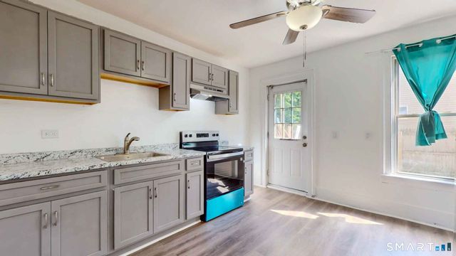 31 William Street, Danbury, CT 06810