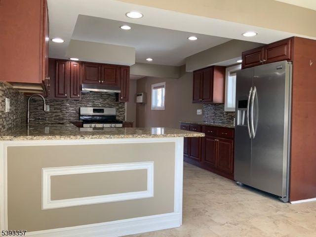 311 Pine St, Pompton Lakes Boro, NJ 07442