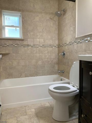 311 Pine St, Pompton Lakes Boro, NJ 07442