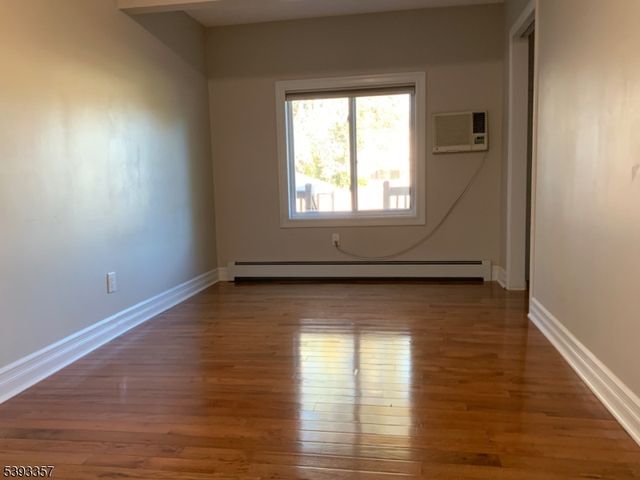 311 Pine St, Pompton Lakes Boro, NJ 07442