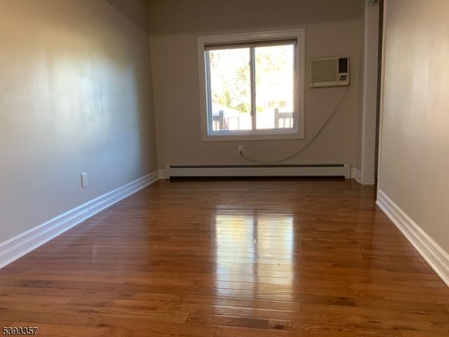 311 Pine St, Pompton Lakes Boro, NJ 07442