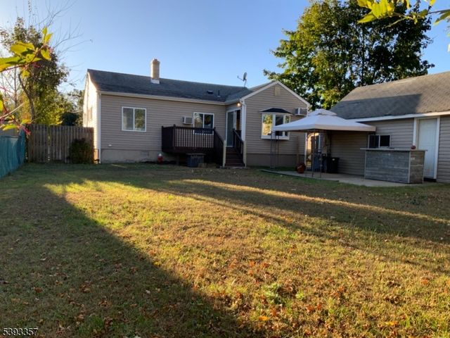 311 Pine St, Pompton Lakes Boro, NJ 07442