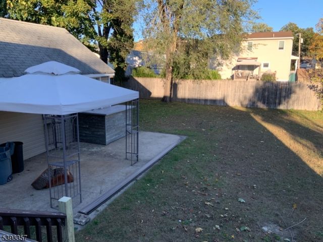 311 Pine St, Pompton Lakes Boro, NJ 07442