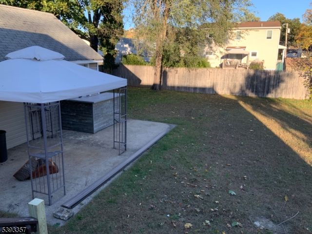 311 Pine St, Pompton Lakes Boro, NJ 07442