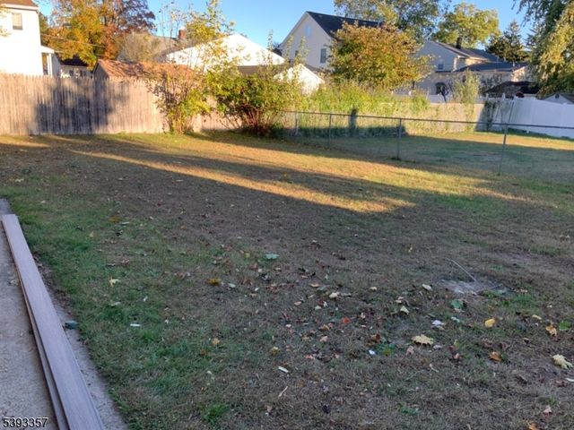 311 Pine St, Pompton Lakes Boro, NJ 07442