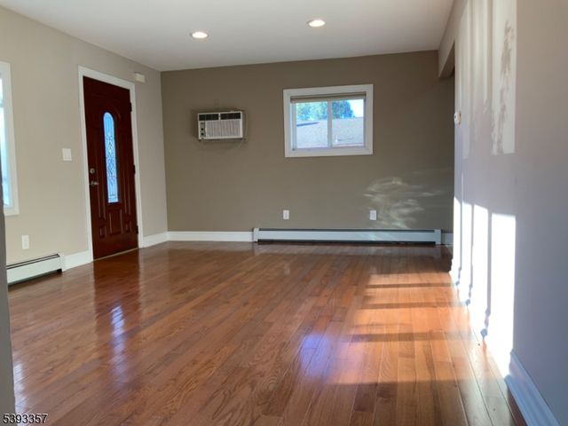 311 Pine St, Pompton Lakes Boro, NJ 07442