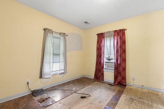 1128 Hilock Road, Columbus, OH 43207
