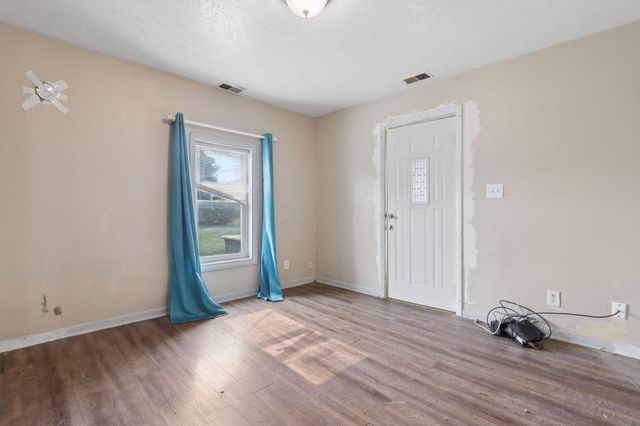 1128 Hilock Road, Columbus, OH 43207