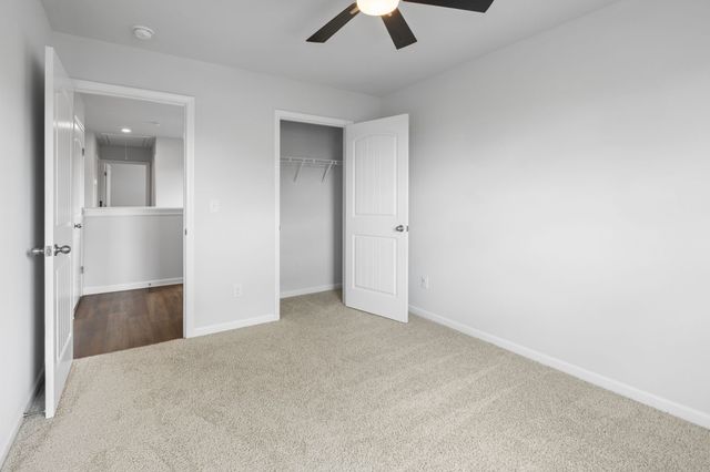 7027 Berkswell Dr, Lebanon, TN 37087