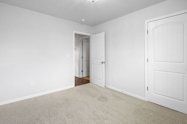 7027 Berkswell Dr, Lebanon, TN 37087