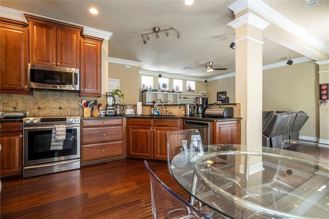 1555 HANKS AVENUE, Orlando, FL 32814