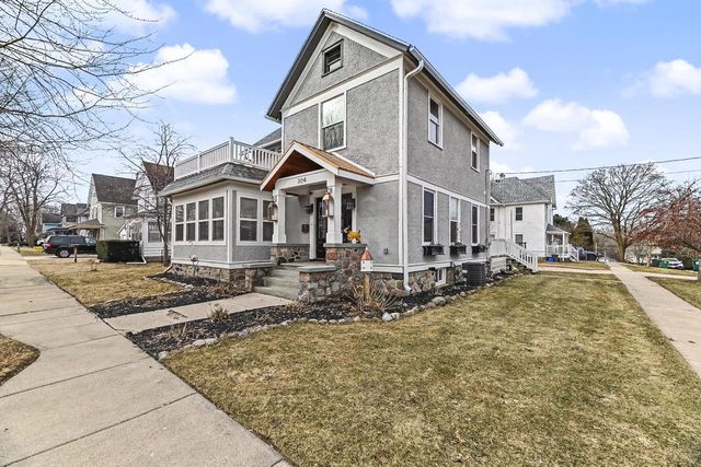 304 S Main STREET, Delavan, WI 53115