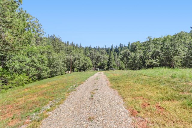 4909 Clear Creek Rd, Placerville, CA 95667