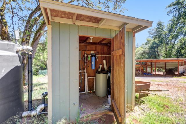 4909 Clear Creek Rd, Placerville, CA 95667