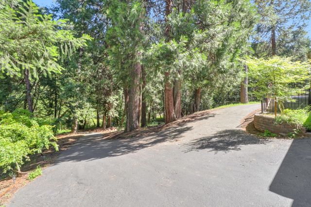 4909 Clear Creek Rd, Placerville, CA 95667