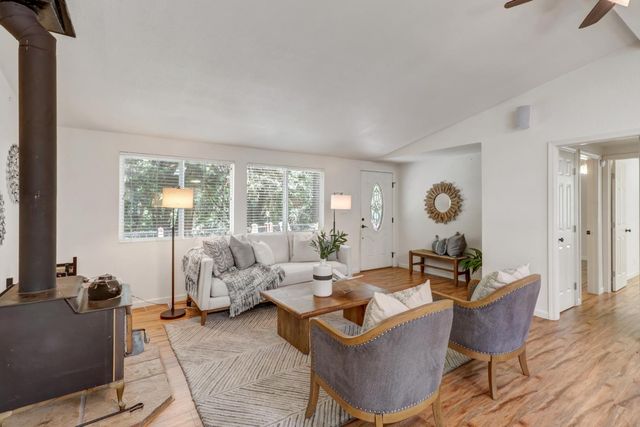 4909 Clear Creek Rd, Placerville, CA 95667