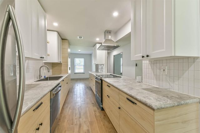 3410 Crestmeadow Drive, Pasadena, TX 77505