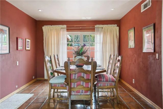 8767 Moorcroft Avenue, West Hills, CA 91304