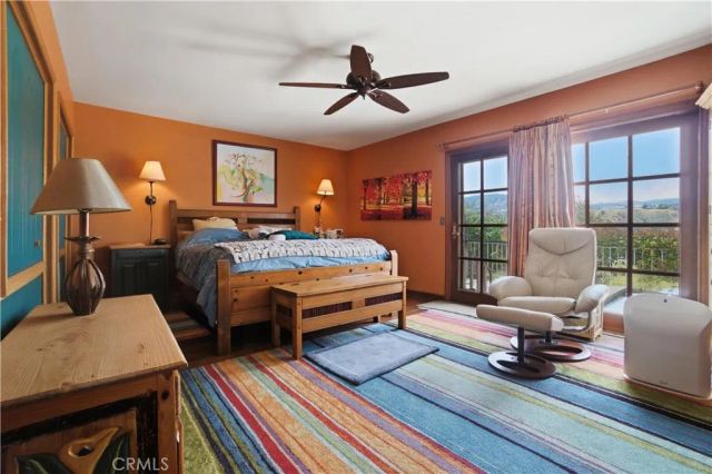 8767 Moorcroft Avenue, West Hills, CA 91304