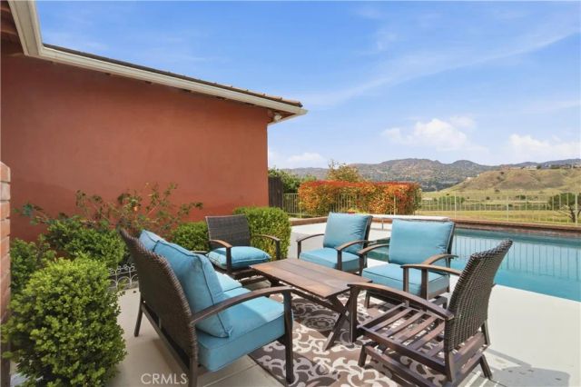 8767 Moorcroft Avenue, West Hills, CA 91304