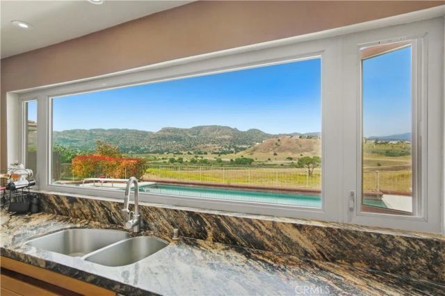 8767 Moorcroft Avenue, West Hills, CA 91304