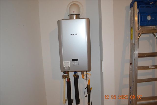 1613 Sunbend Lane, Katy, TX 77493