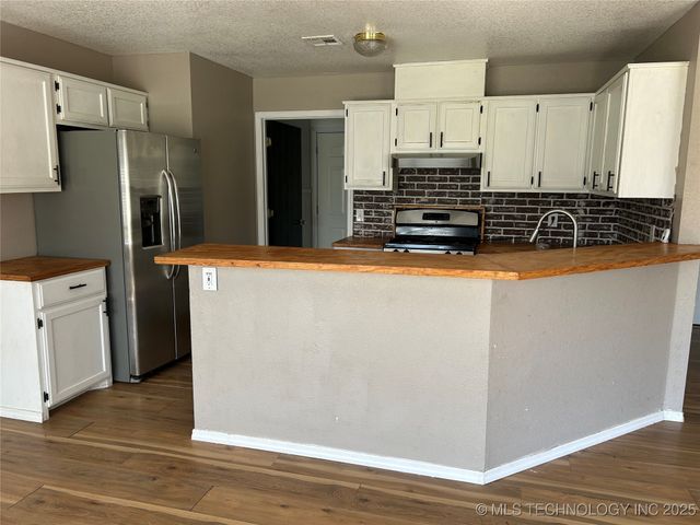 105 Morning Star Circle, Fort Gibson, OK 74434