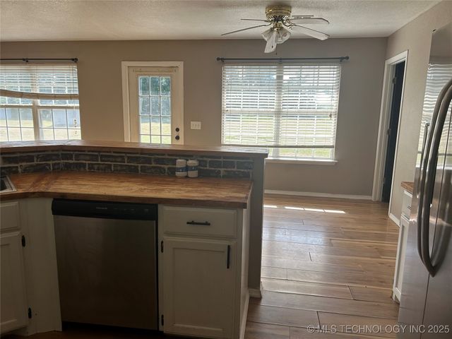 105 Morning Star Circle, Fort Gibson, OK 74434