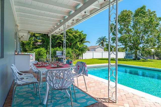 1124 Carambola Circle, West Palm Beach, FL 33406