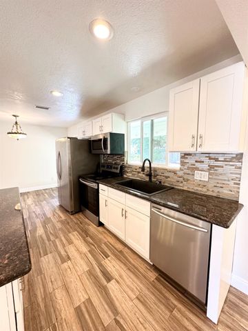 112 Cradle Bar Ct, Folsom, CA 95630