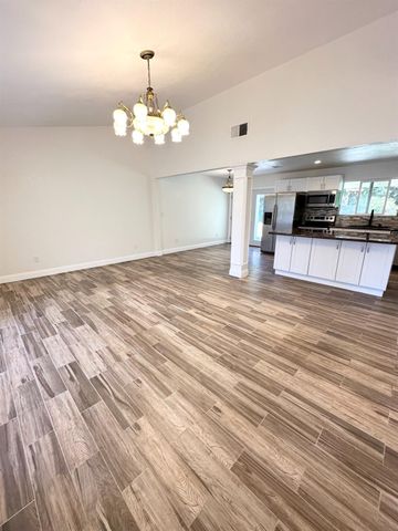 112 Cradle Bar Ct, Folsom, CA 95630