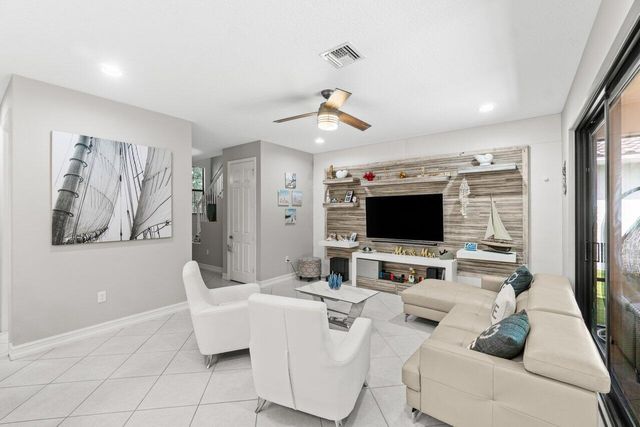 8128 Snowflake Obsidian Trail, Delray Beach, FL 33446