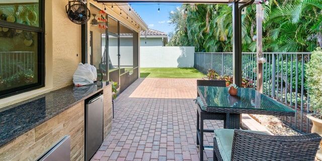 8128 Snowflake Obsidian Trail, Delray Beach, FL 33446