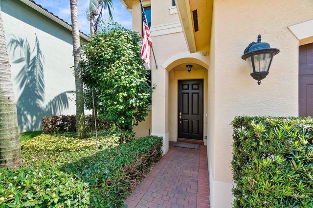 8128 Snowflake Obsidian Trail, Delray Beach, FL 33446