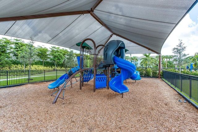 8128 Snowflake Obsidian Trail, Delray Beach, FL 33446