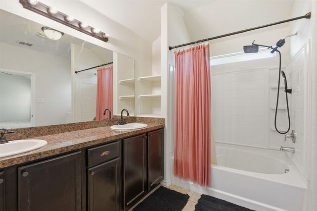 1124 Autumnwood Drive, Azle, TX 76020