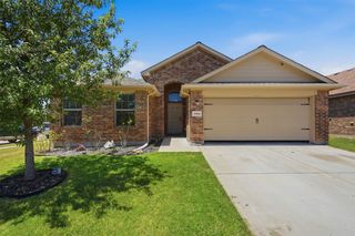 1124 Autumnwood Drive, Azle, TX 76020