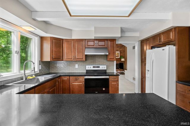 3512 Capilano Drive, West Lafayette, IN 47906