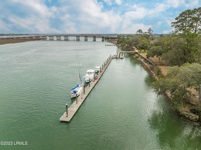48 Battery Creek Club Drive, Beaufort, SC 29902