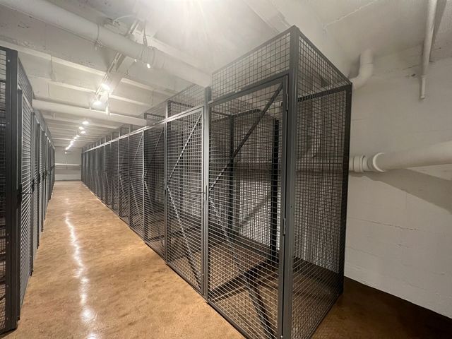 1650 W Roscoe Street 206, Chicago, IL 60657