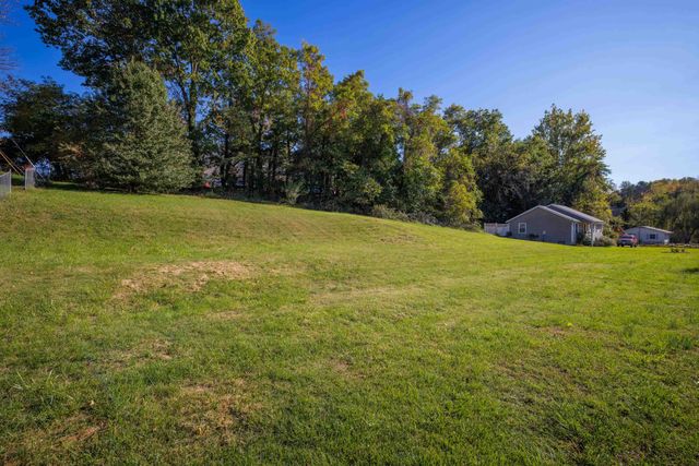 606 and 612 MASON ST, Staunton, VA 24401