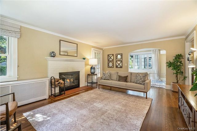 19 Hamilton Road, Scarsdale, NY 10583