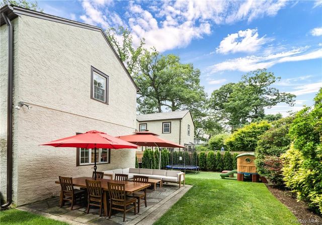 19 Hamilton Road, Scarsdale, NY 10583