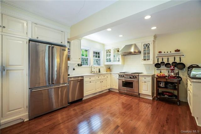 19 Hamilton Road, Scarsdale, NY 10583
